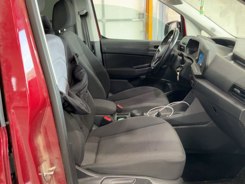 Volkswagen Caddy 2.0 TDI Maxi 2023 – снимка 16
