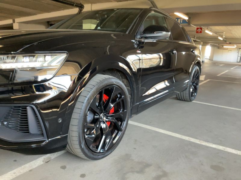 Audi Q8 55 TFSIe quattro 2020 – снимка 2