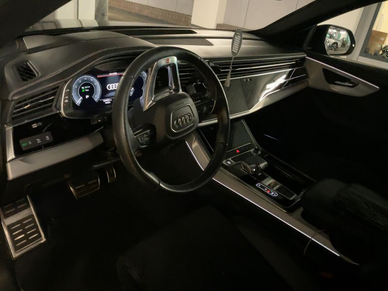 Audi Q8 55 TFSIe quattro 2020 – снимка 17