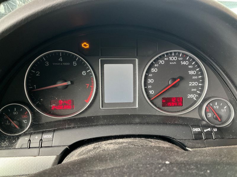 Audi A4 3.0 V6 2001 – снимка 4