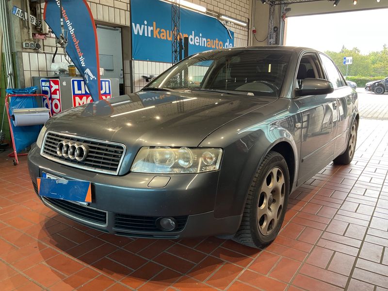 Audi A4 3.0 V6 2001 – снимка 1