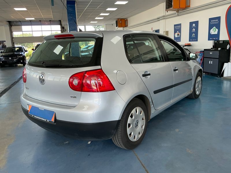 Volkswagen Golf V 1.9 TDI Trendline 2008 – снимка 2