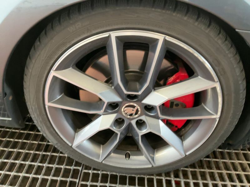 Skoda Octavia 2.0 TDI RS 2015 – снимка 11