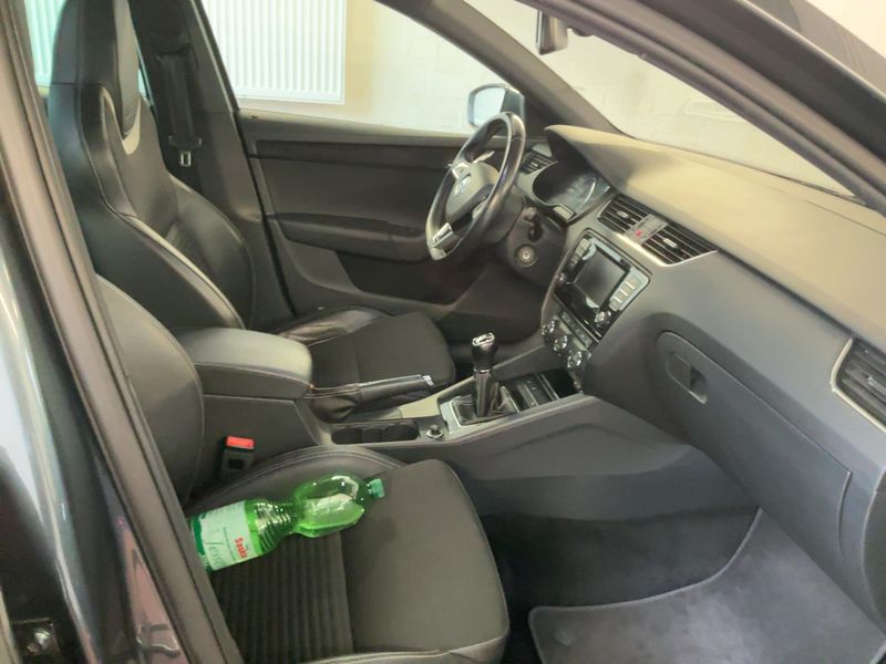 Skoda Octavia 2.0 TDI RS 2015 – снимка 16