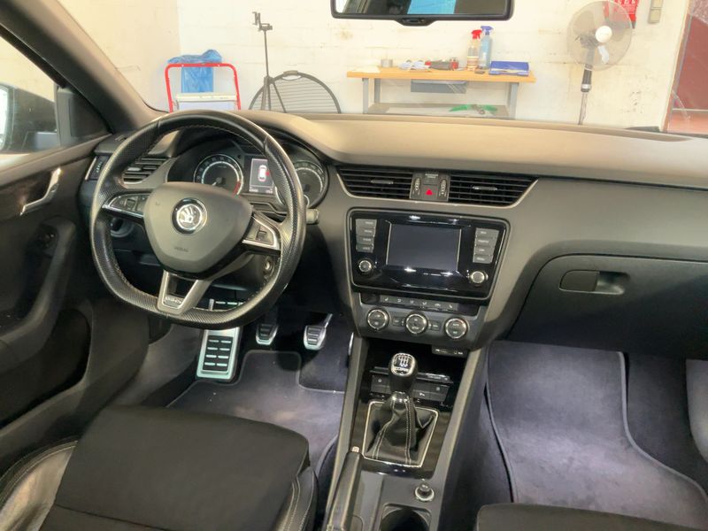 Skoda Octavia 2.0 TDI RS 2015 – снимка 17