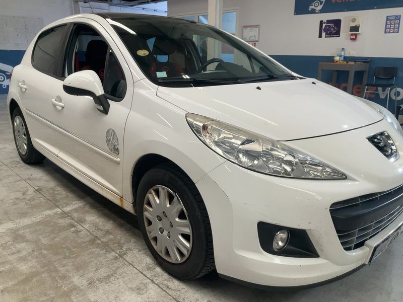Peugeot 207 1.6 HDi Série 64 2010 – снимка 12