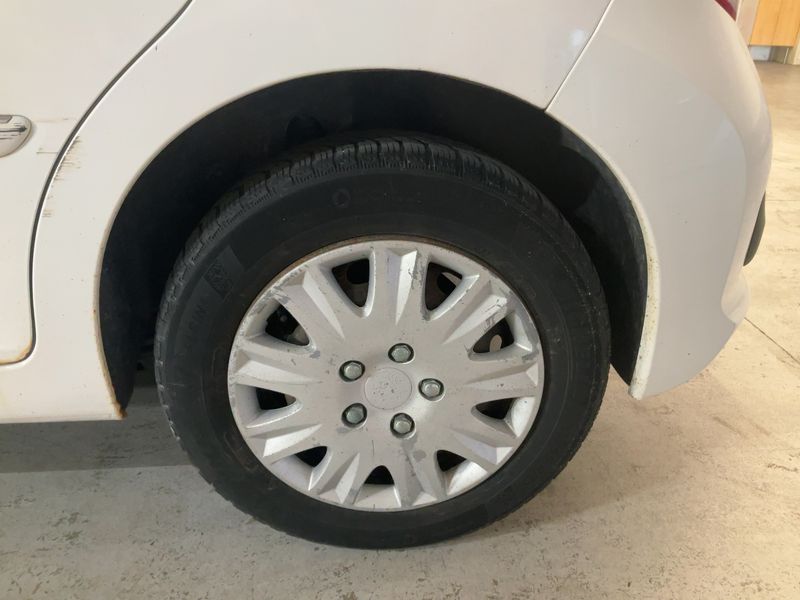 Peugeot 207 1.6 HDi Série 64 2010 – снимка 5