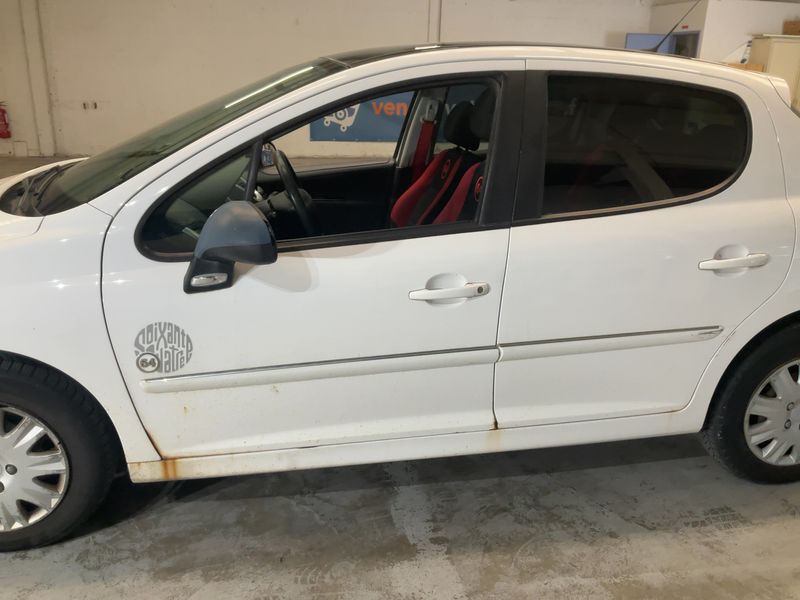 Peugeot 207 1.6 HDi Série 64 2010 – снимка 4