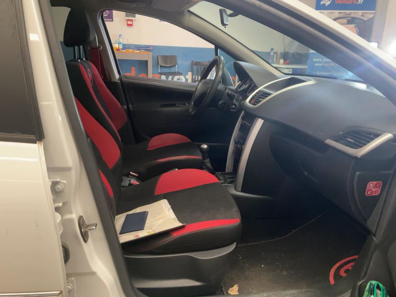Peugeot 207 1.6 HDi Série 64 2010 – снимка 16