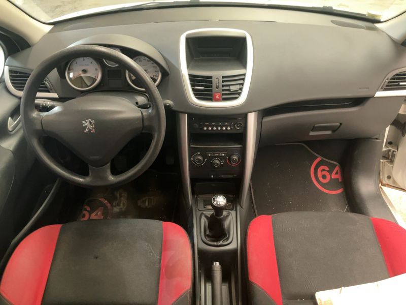 Peugeot 207 1.6 HDi Série 64 2010 – снимка 17