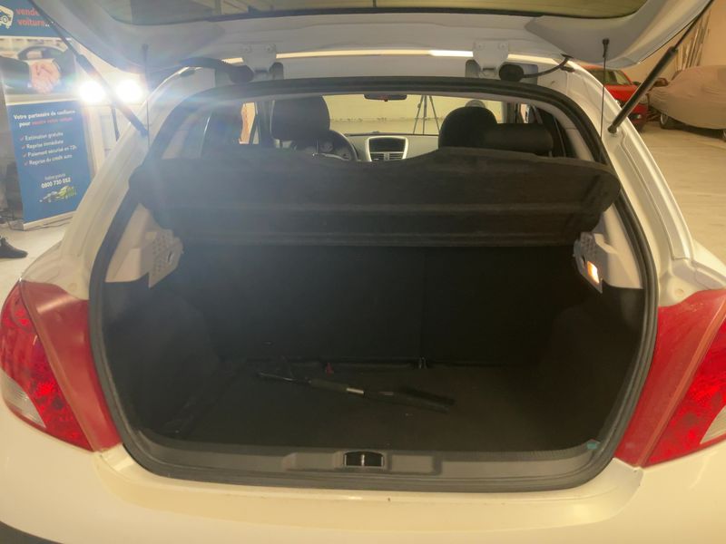 Peugeot 207 1.6 HDi Série 64 2010 – снимка 15