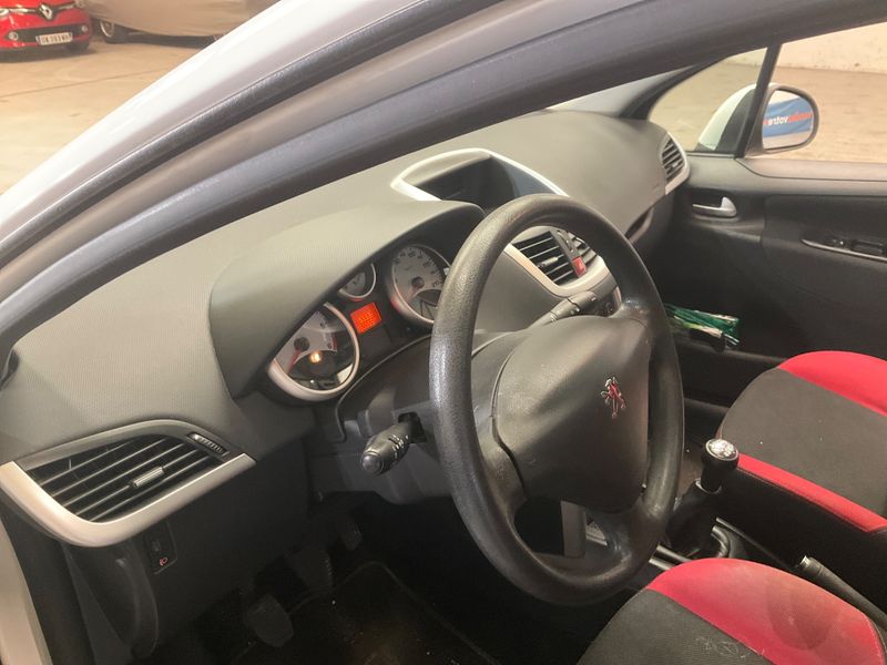 Peugeot 207 1.6 HDi Série 64 2010 – снимка 40