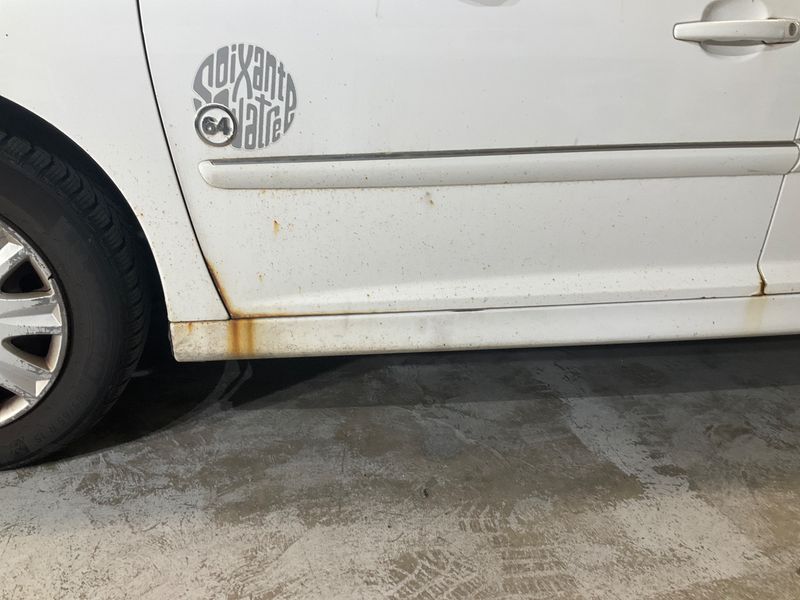Peugeot 207 1.6 HDi Série 64 2010 – снимка 35
