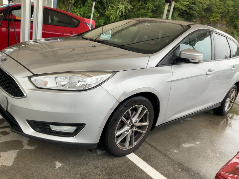 Ford Focus 1.0 EcoBoost Business 2016 – снимка 2