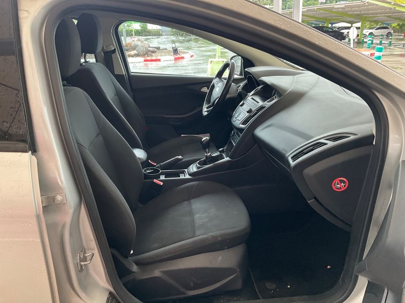 Ford Focus 1.0 EcoBoost Business 2016 – снимка 16