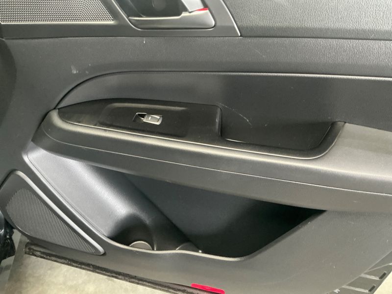Ssangyong Musso 2.2 e-Xdi Sapphire 4WD 2022 – снимка 23