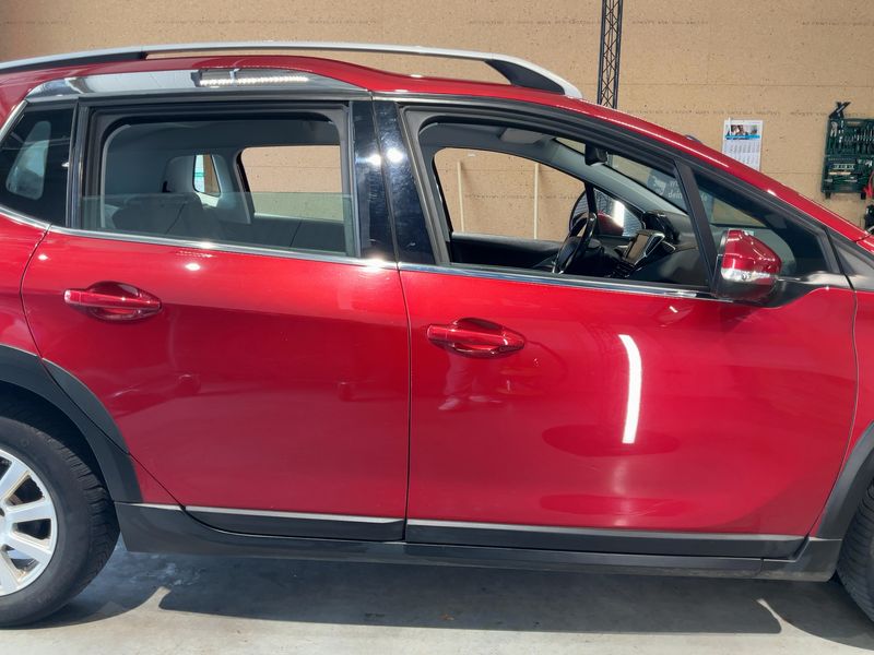 Peugeot 2008 1.2 PureTech Allure 2018 – снимка 10