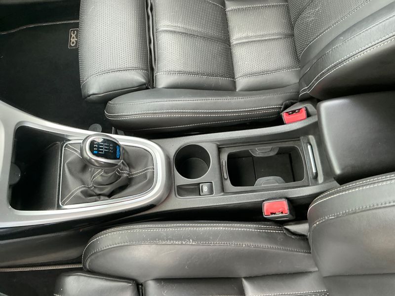 Opel Astra GTC 2.0 Turbo OPC 2015 – снимка 25