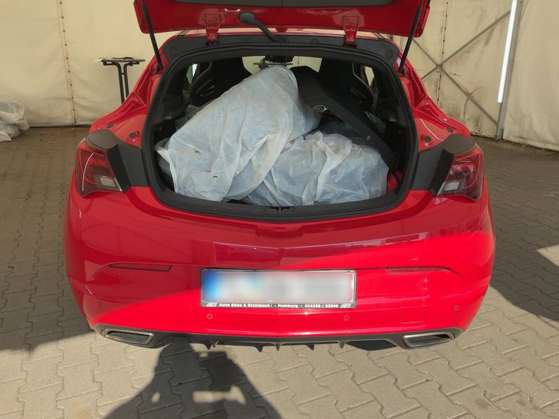 Opel Astra GTC 2.0 Turbo OPC 2015 – снимка 16