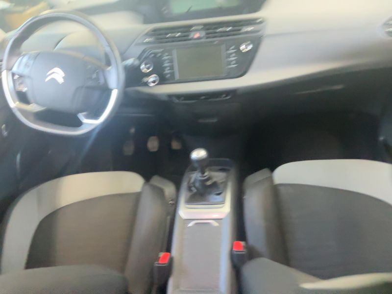 Citroen C4 Grand Picasso 1.6 Blue-HDi Seduction 2015 – снимка 18