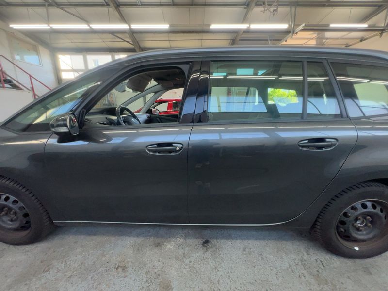 Citroen C4 Grand Picasso 1.6 Blue-HDi Seduction 2015 – снимка 3