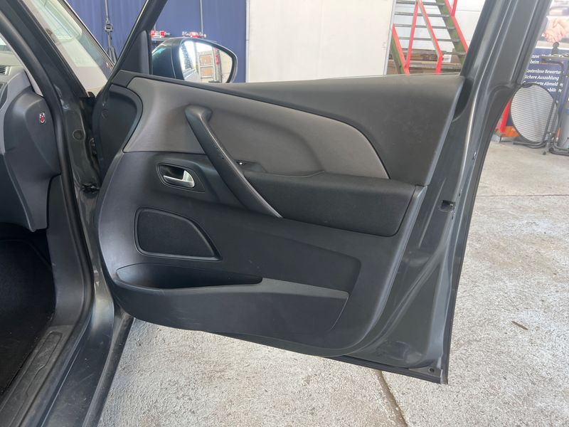 Citroen C4 Grand Picasso 1.6 Blue-HDi Seduction 2015 – снимка на щета 33