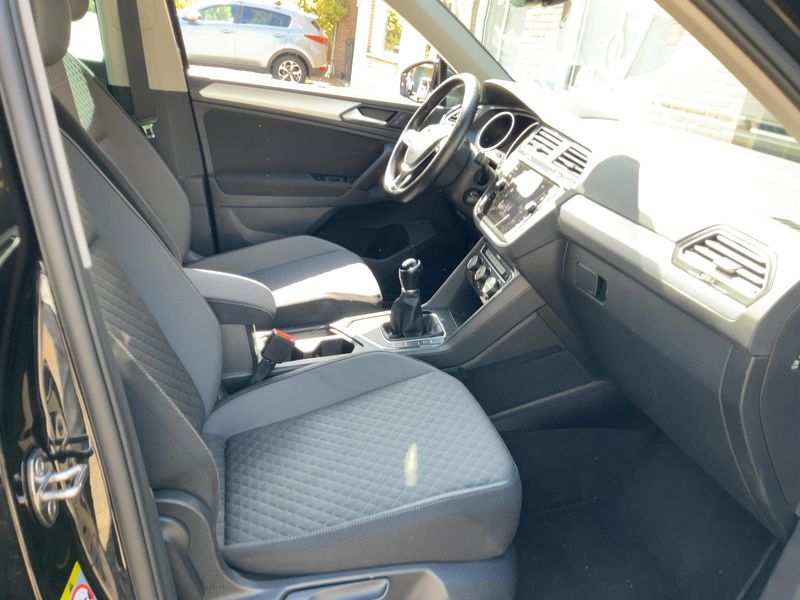 Volkswagen Tiguan 1.5 TSI ACT Comfortline BlueMotion Tech 2018 – снимка 16