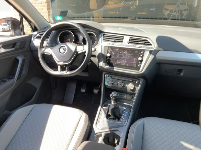 Volkswagen Tiguan 1.5 TSI ACT Comfortline BlueMotion Tech 2018 – снимка 17