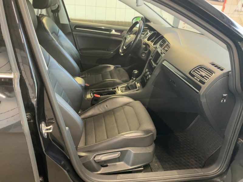 Volkswagen Golf VII 2.0 TDI Highline BlueMotion Tech 2016 – снимка 17