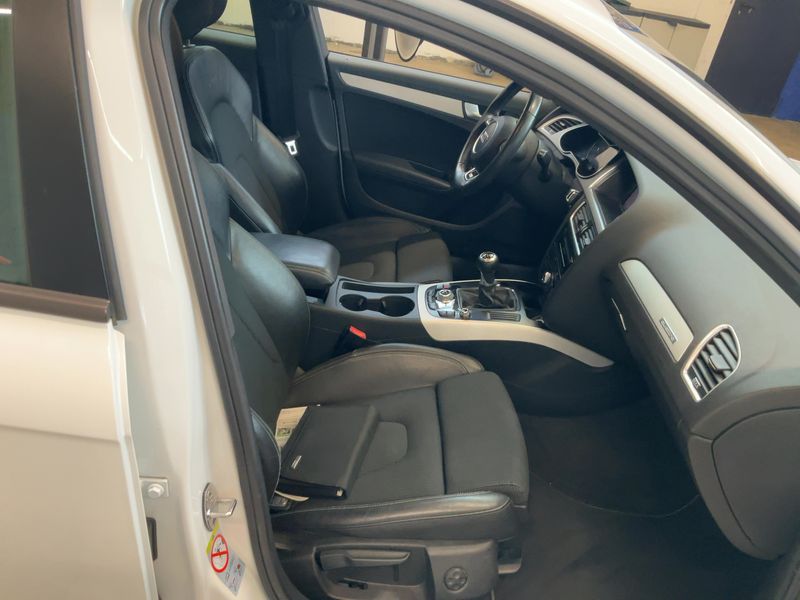 Audi A4 3.0 V6 TDI quattro S line Sportpaket plus 2013 – снимка 16