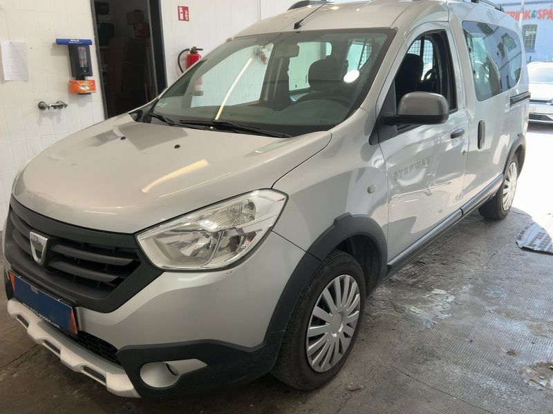 Dacia Dokker 1.2 TCe Stepway 2017 – снимка 1