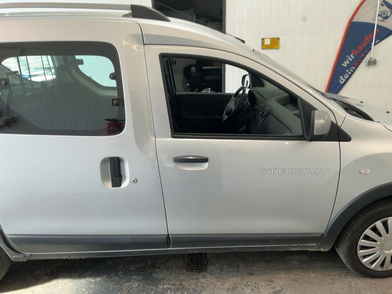 Dacia Dokker 1.2 TCe Stepway 2017 – снимка 10