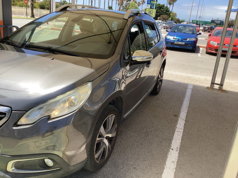 Peugeot 2008 1.6 Blue-HDi Allure 2015 – снимка 2