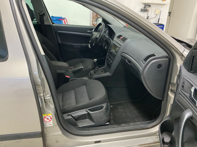 Skoda Octavia 2.0 FSI Elegance 2006 – снимка 3