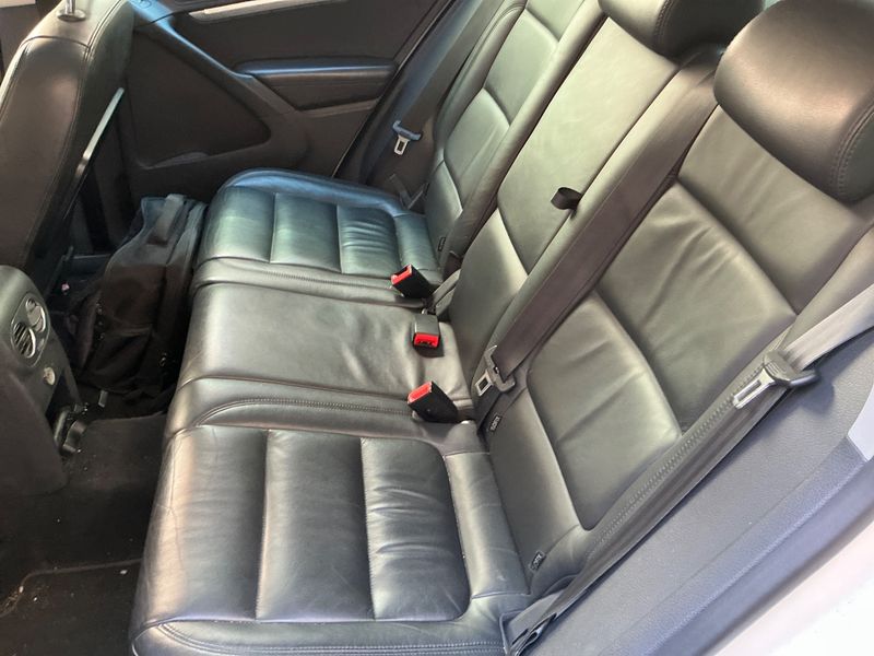 Volkswagen Tiguan 2.0 TDI Excellence 4Motion BlueMotion Tech 2012 – снимка 28