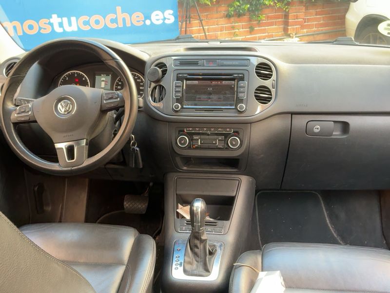 Volkswagen Tiguan 2.0 TDI Excellence 4Motion BlueMotion Tech 2012 – снимка 17