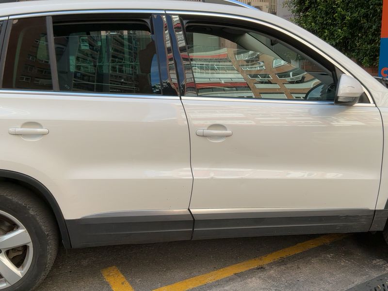 Volkswagen Tiguan 2.0 TDI Excellence 4Motion BlueMotion Tech 2012 – снимка на щета 10