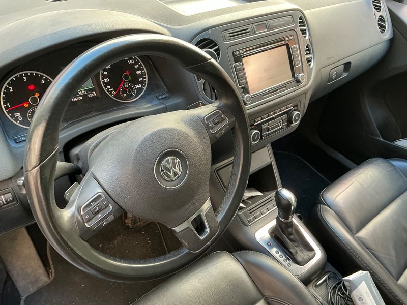 Volkswagen Tiguan 2.0 TDI Excellence 4Motion BlueMotion Tech 2012 – снимка на щета 39