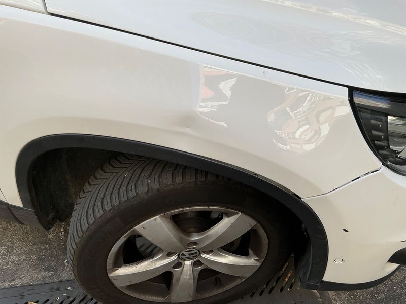 Volkswagen Tiguan 2.0 TDI Excellence 4Motion BlueMotion Tech 2012 – снимка на щета 30