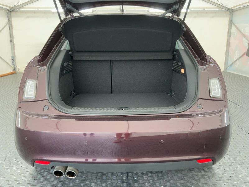 Audi A1 1.4 TFSI Ambition 2011 – снимка 15