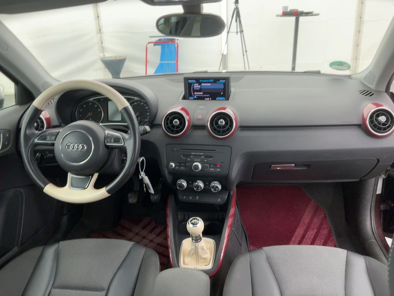 Audi A1 1.4 TFSI Ambition 2011 – снимка 17