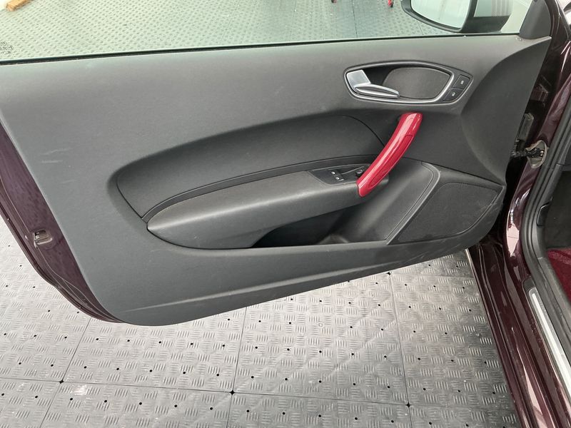 Audi A1 1.4 TFSI Ambition 2011 – снимка 27