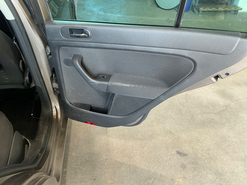Volkswagen Golf VI Plus 1.2 TSI Match 2012 – снимка 24