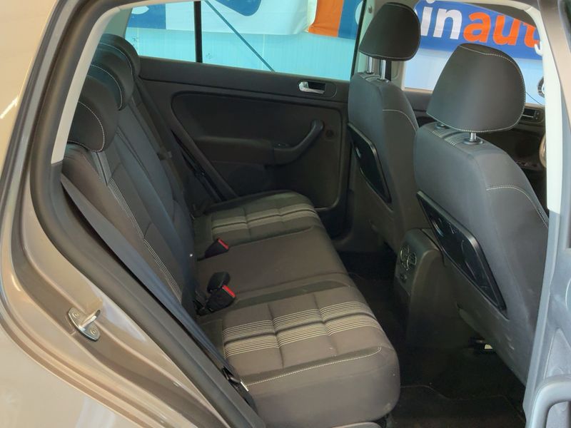 Volkswagen Golf VI Plus 1.2 TSI Match 2012 – снимка 19