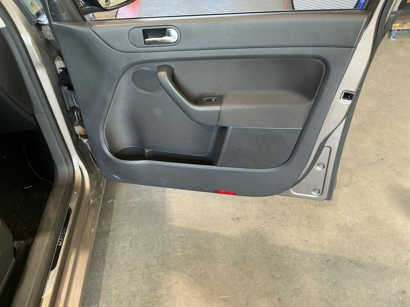 Volkswagen Golf VI Plus 1.2 TSI Match 2012 – снимка 25