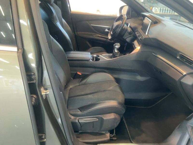 Peugeot 3008 1.5 Blue-HDi GT Line 2018 – снимка 16