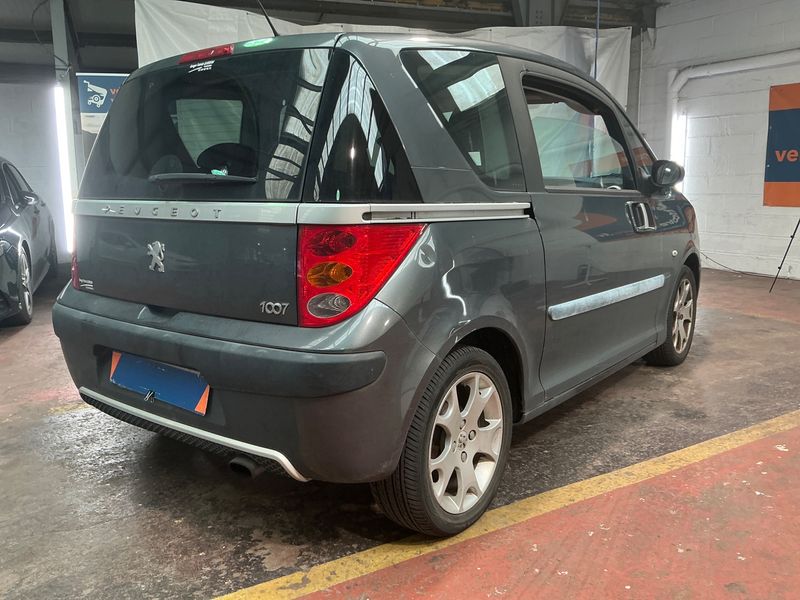 Peugeot 1007 1.4 HDi Sporty 2009 – снимка 2