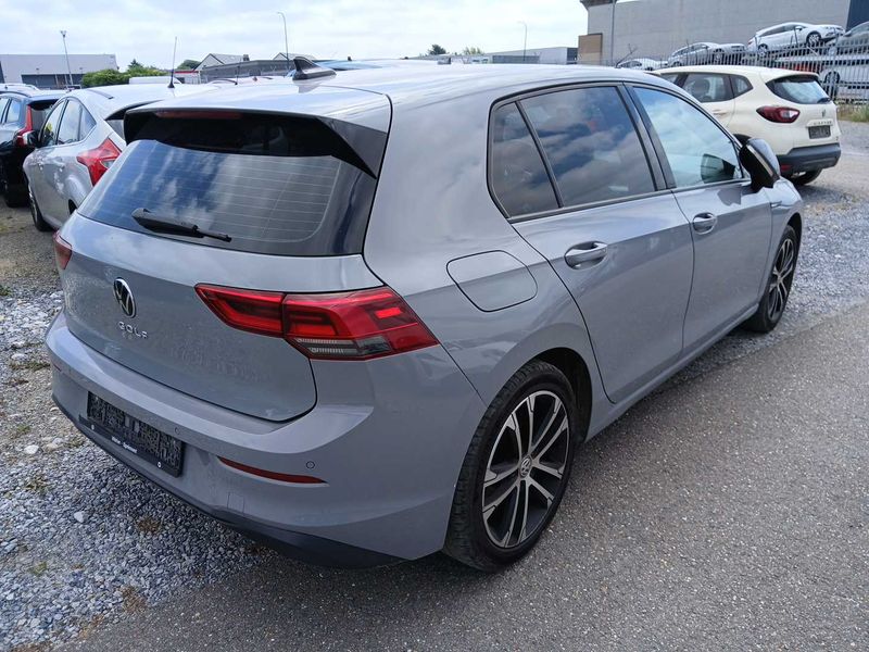 Volkswagen Golf VIII 2.0 TDI Life 2020 – снимка 5