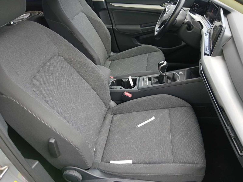 Volkswagen Golf VIII 2.0 TDI Life 2020 – снимка 10