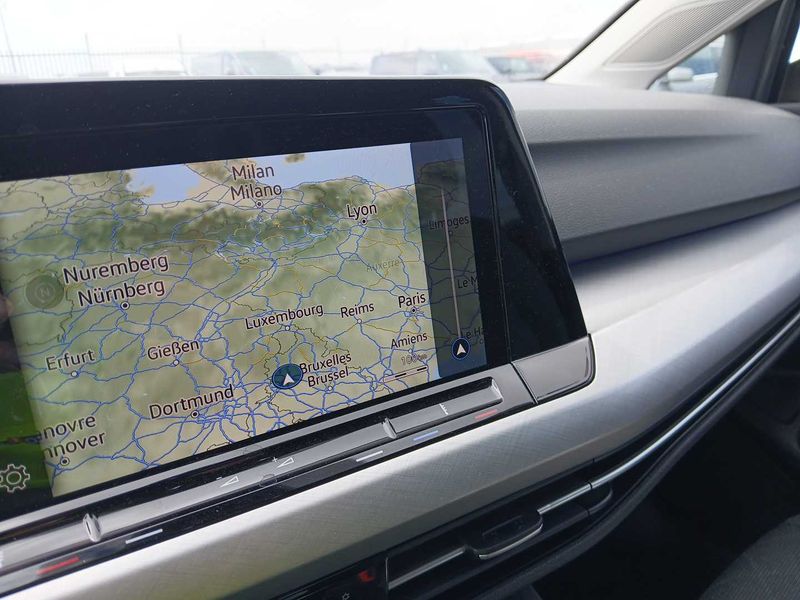 Volkswagen Golf VIII 2.0 TDI Life 2020 – снимка 13